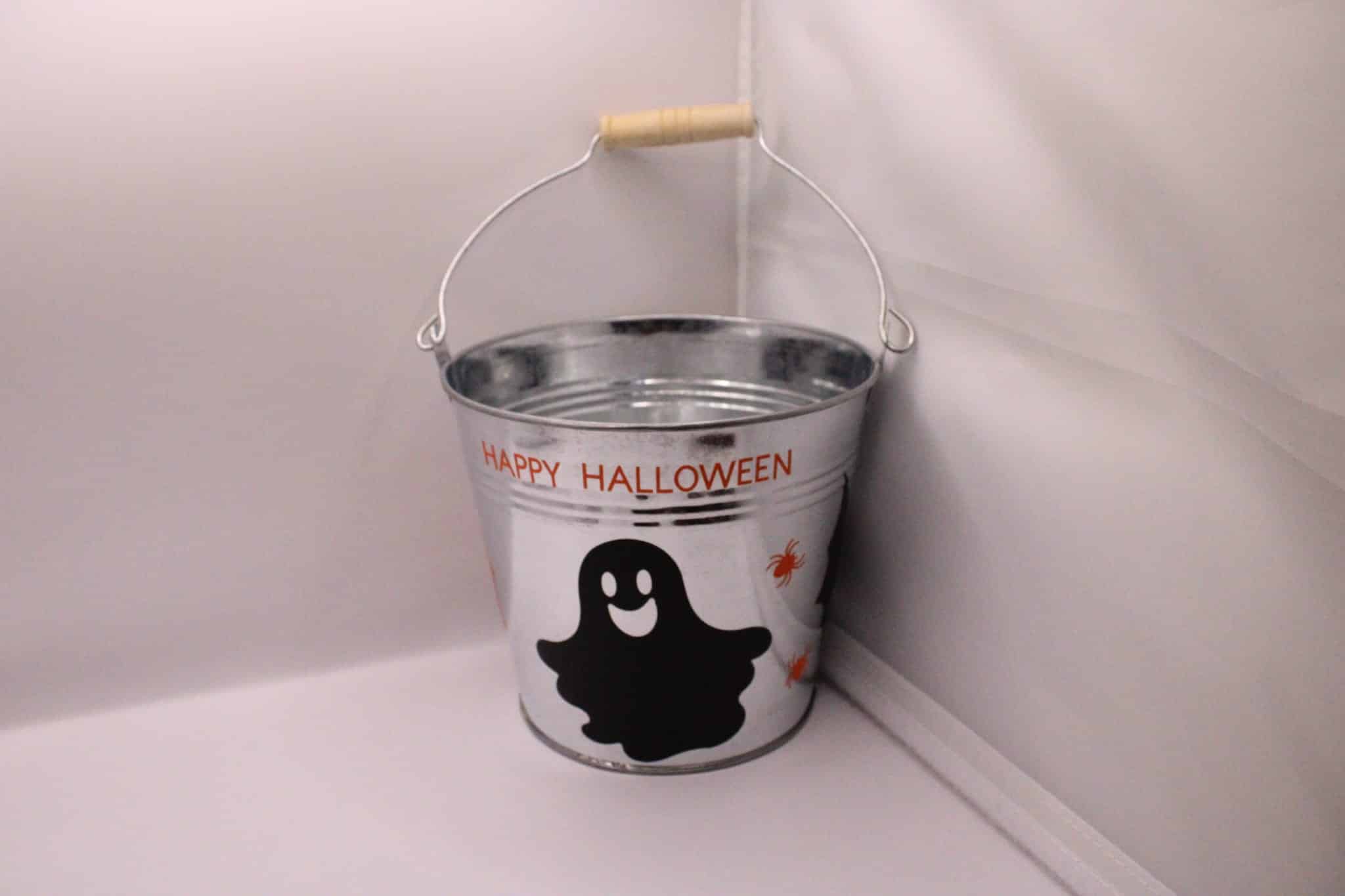 Bestel nu deze leuke zinken HALLOWEEN emmer, thema is naar wens aan te passen