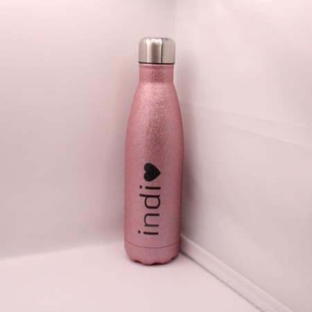 Bestel nu deze mooie glitter drinkfles die je kunt personaliseren met een naam, verkrijgbaar in 3 kleuren