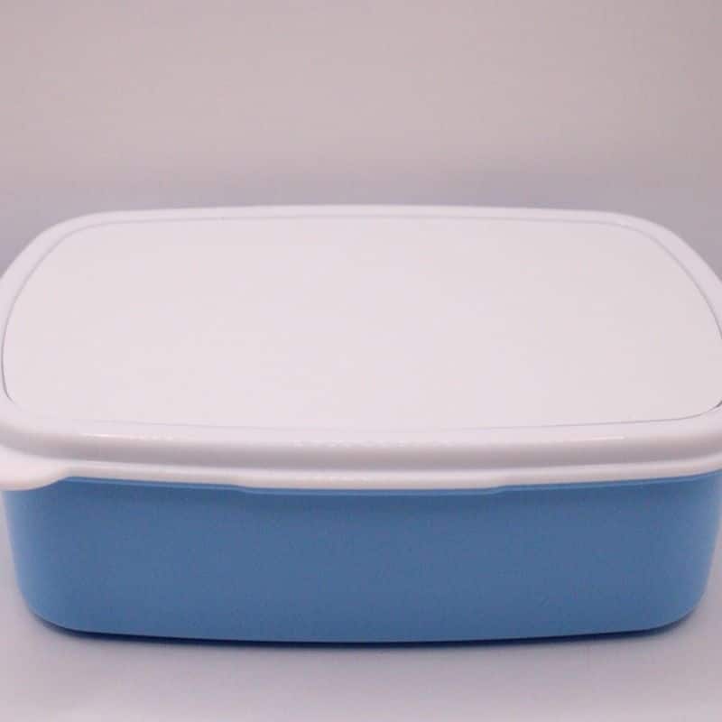 Blauwe broodtrommel waarvan je de deksel kunt personaliseren met een foto, afbeelding of een eigen ontwerp- ook verkrijgbaar in het roze en wit