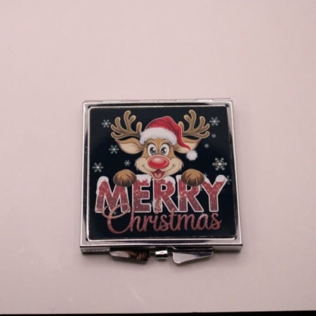 vierkant make-up spiegel met een kerst foto van een rendier en de tekst Merry Christmas- het spiegeltje is ook verkrijgbaar in het rond